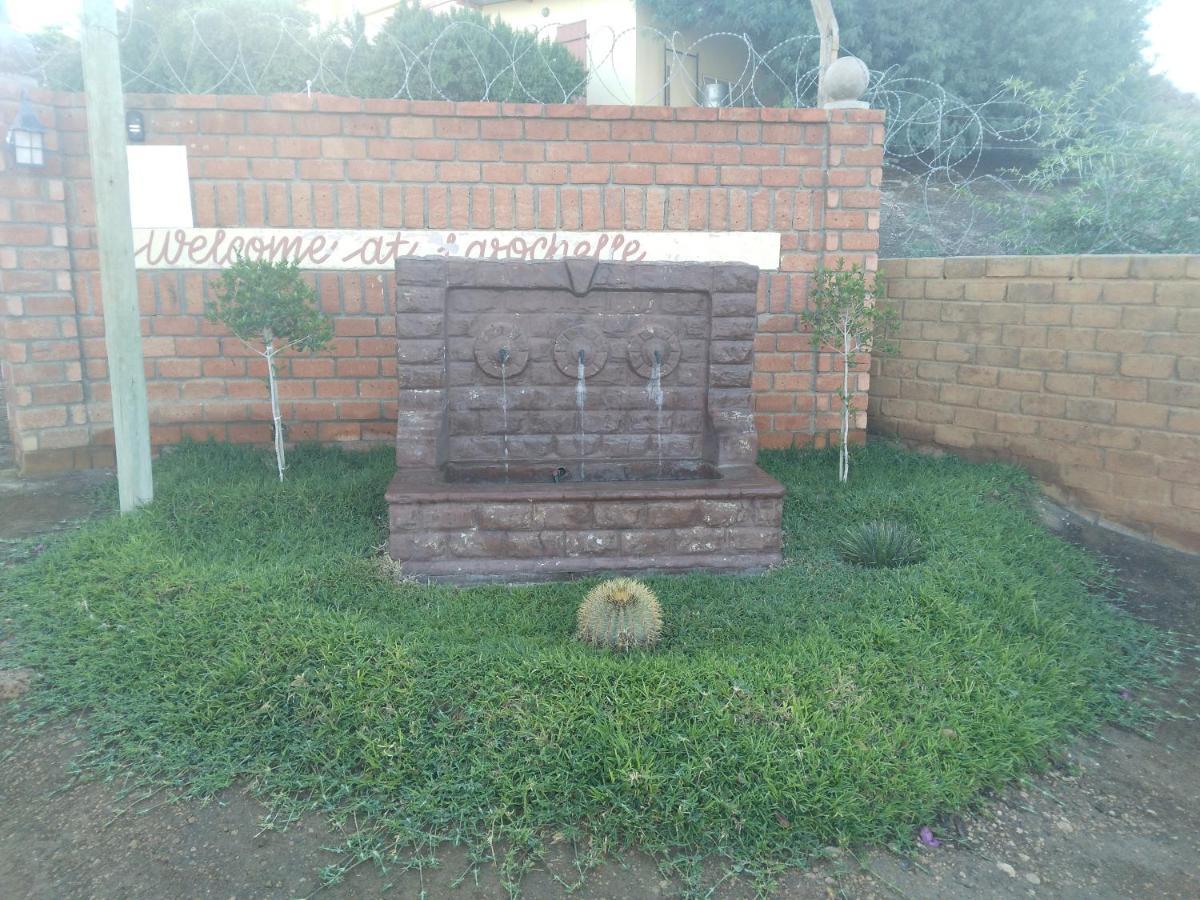 Larochelle Guesthouse Keetmanshoop Kültér fotó
