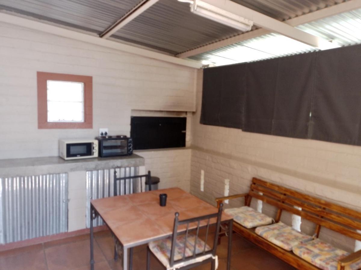 Larochelle Guesthouse Keetmanshoop Kültér fotó