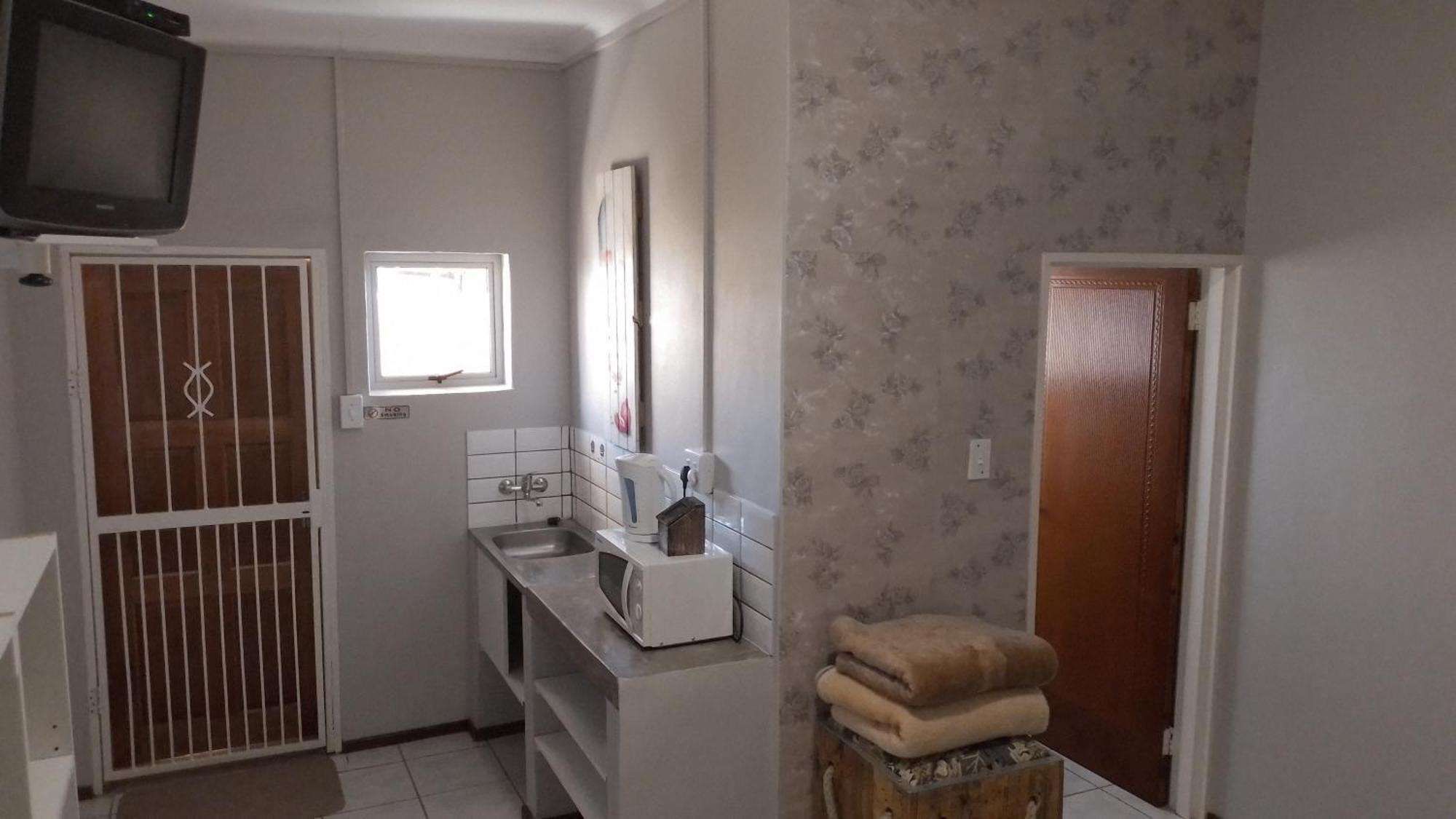Larochelle Guesthouse Keetmanshoop Szoba fotó